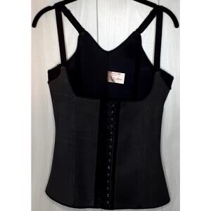 Squeem Magical Lingerie Miracle Vest Shapeware Size Medium Adjustable Straps